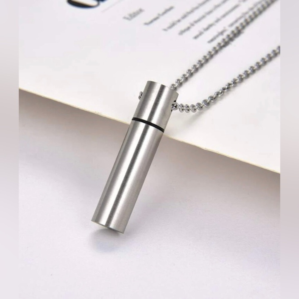 ⚱️🩵Urn /Cremation Necklace Stainless Steel Unisex Silver NWT